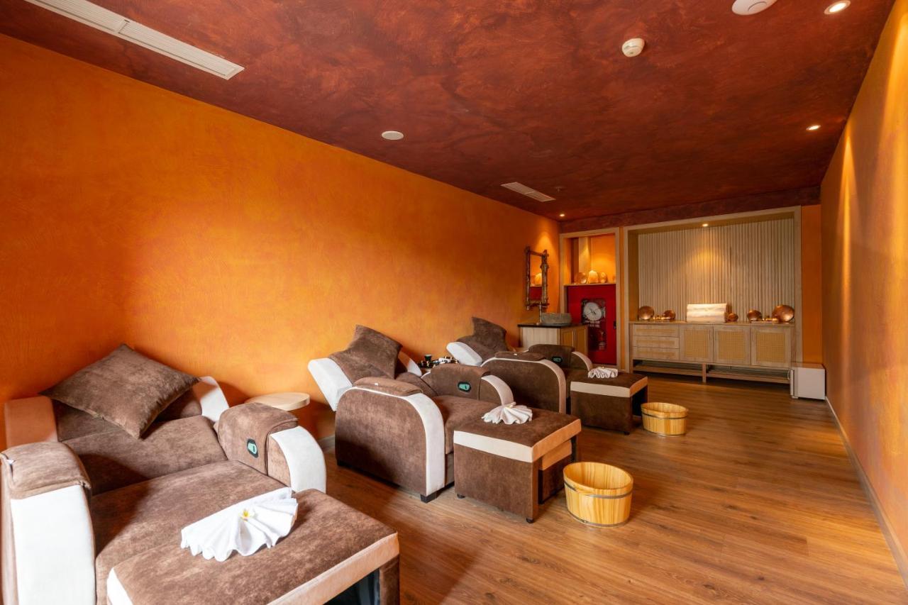 Sala Grand Tuyhoa Hotel Tuy Hòa Zewnętrze zdjęcie